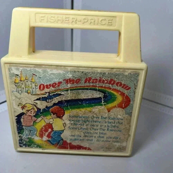 Vintage 1981 Fisher Price Wind Up Musical Radio Somewhere Over the Rainbow - Picture 4 of 4